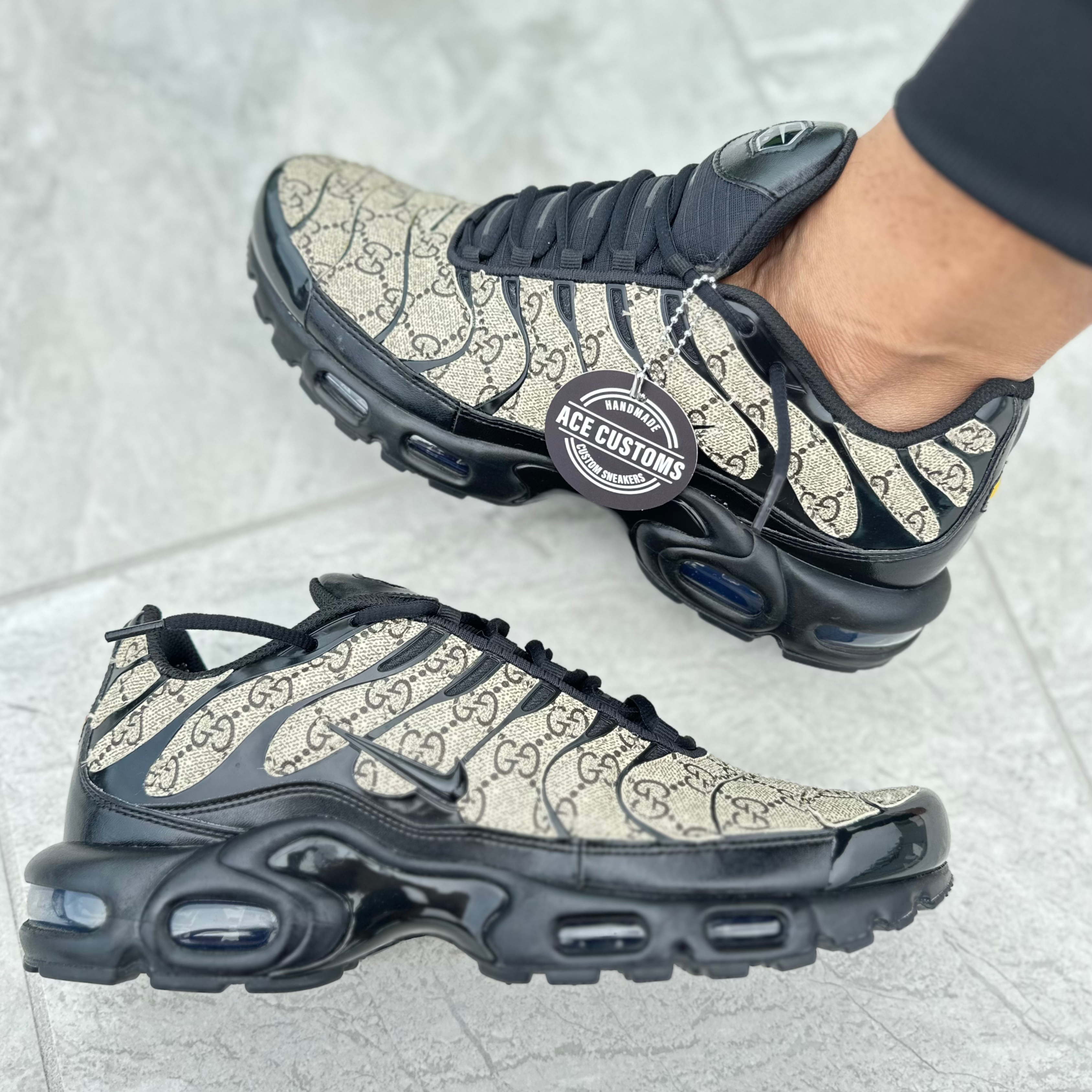 BLK GG ULT TN